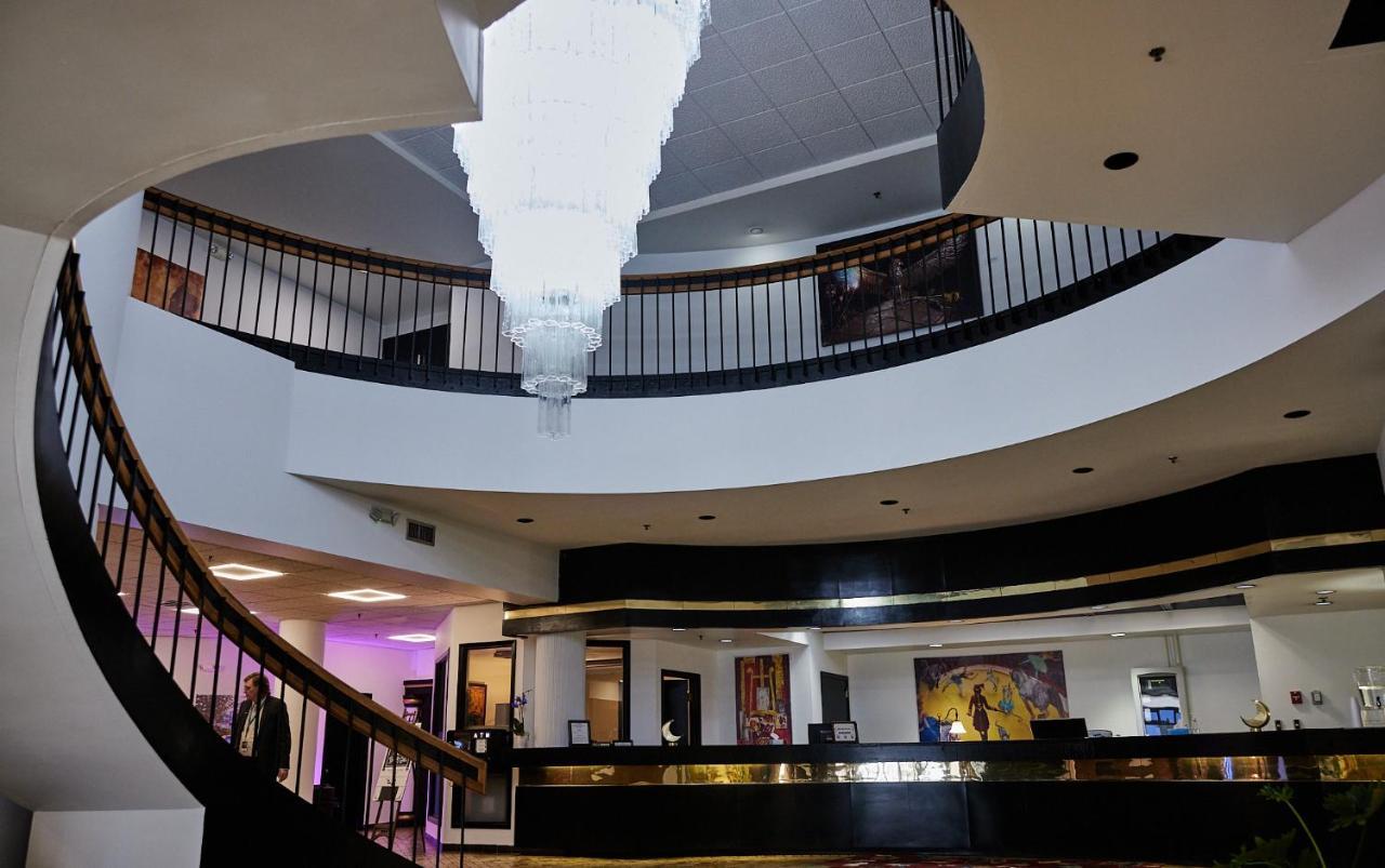 Mclure Hotel Wheeling Exterior photo